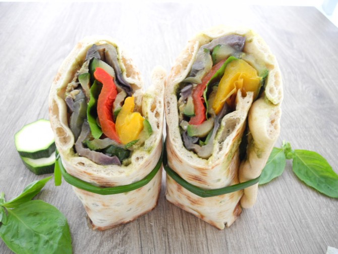 Wrap mit gegrilltem meditarranem Gemüse
