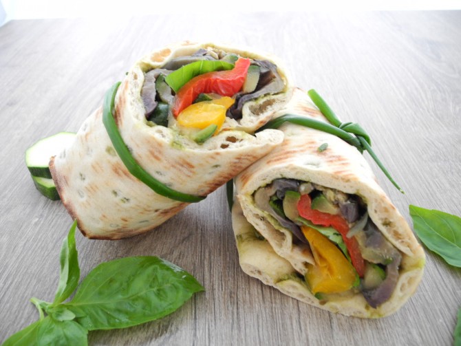 Wrap mit gegrilltem meditarranem Gemüse