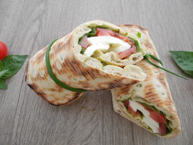 Wrap Caprese