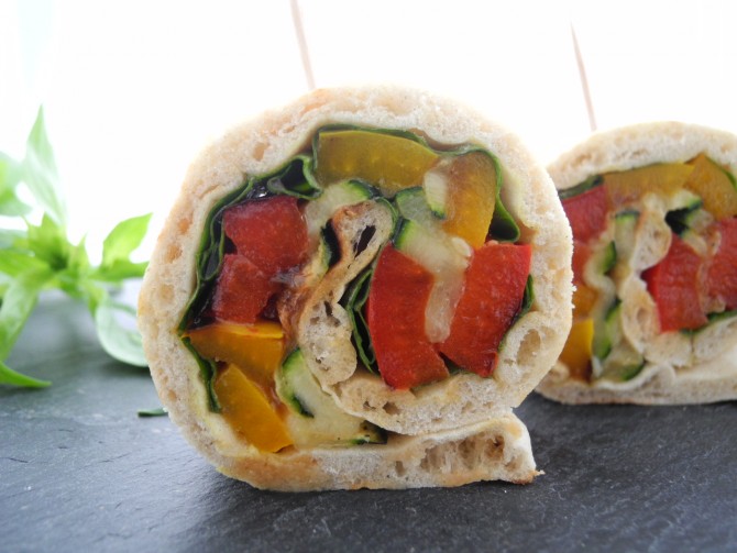 Rolle gegrilltes Gemüse