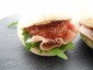 Mini Pita Rohschinken, Rucola und getrockneten Tomaten