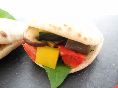 Mini Pita mediterranes grilliertes Gemüse