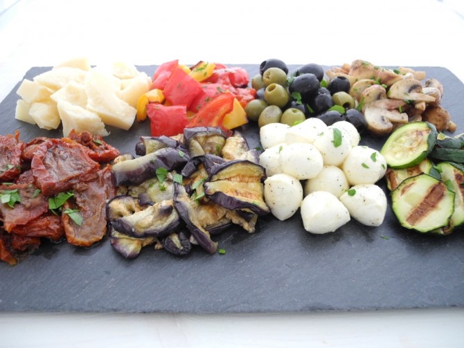 Platte Antipasti Mediterraneo