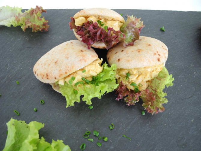 Mini Pita Chicken Madras