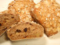 Vollkorn-Joghurt Brötli mit getrockneten Früchten und Nüssen