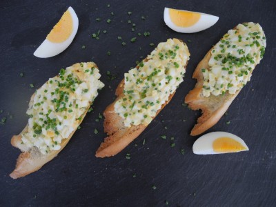 Lunchcrostini Ei
