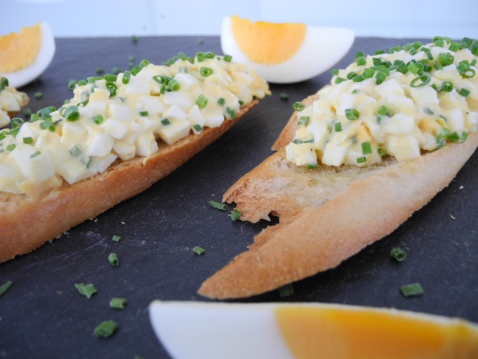 Lunchcrostini Ei
