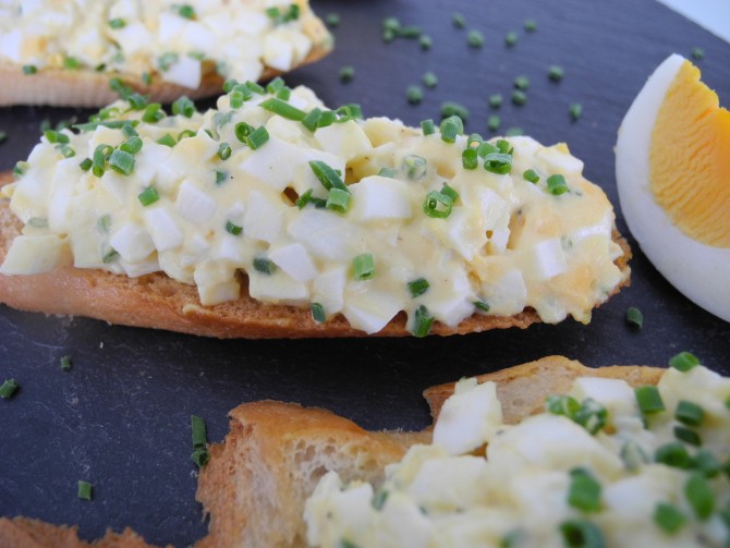 Lunchcrostini Ei