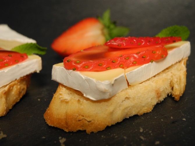Crostini Brie Erdbeere