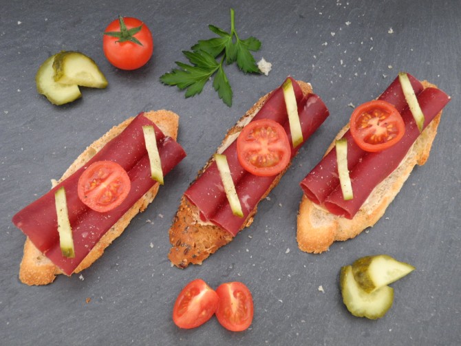 Canapé mit Bündnerfleisch
