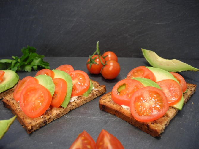 Canapé Avocado Cherrytomate