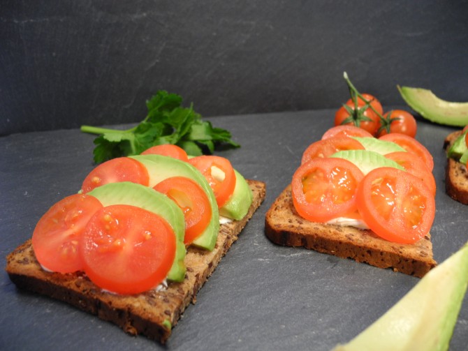 Canapé Avocado Cherrytomate