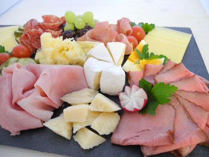 Platte Fleisch-Käse, klein