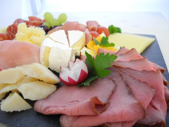 Platte Fleisch-Käse, klein